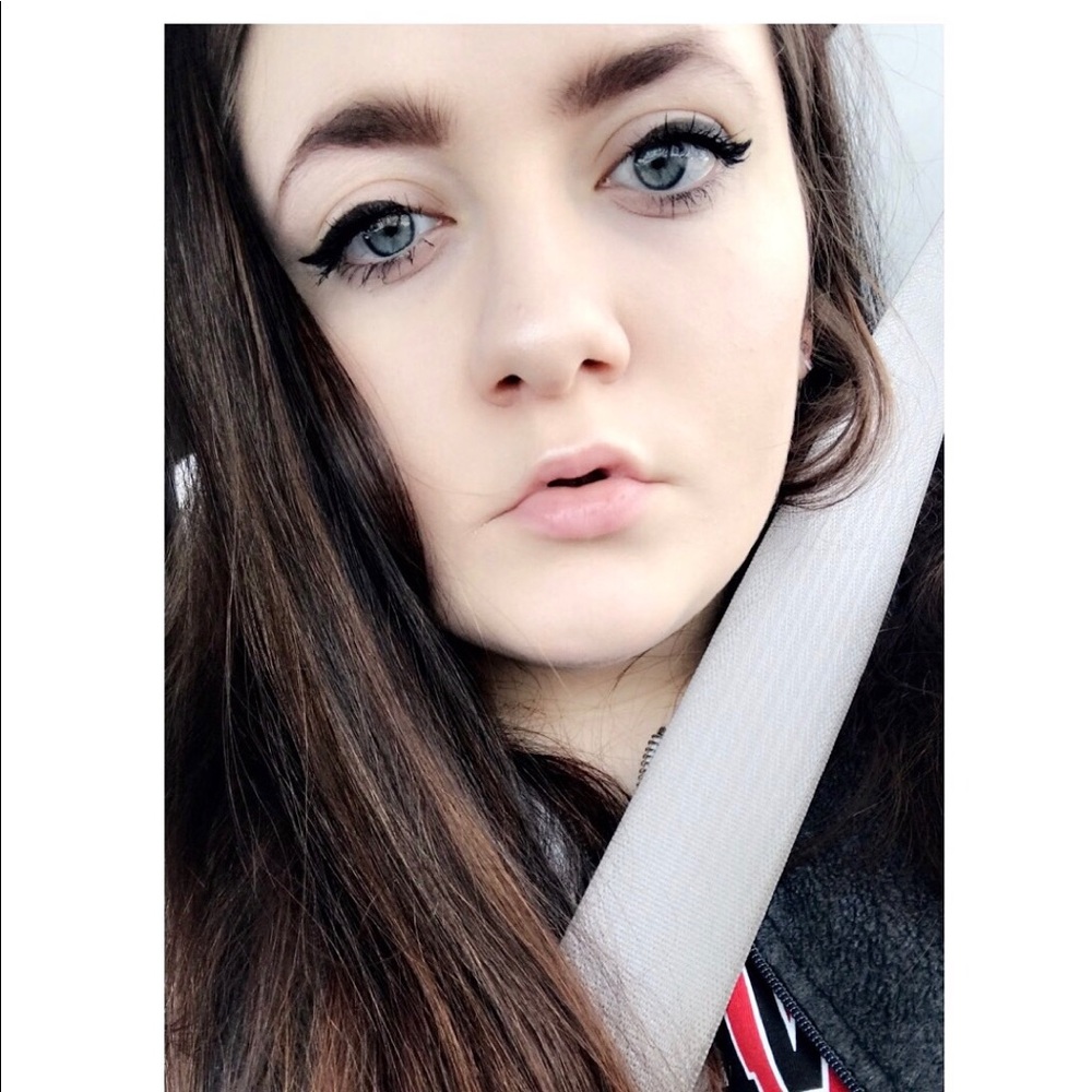 Meet your Posher, Emma